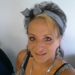 Meet your Posher, Debi